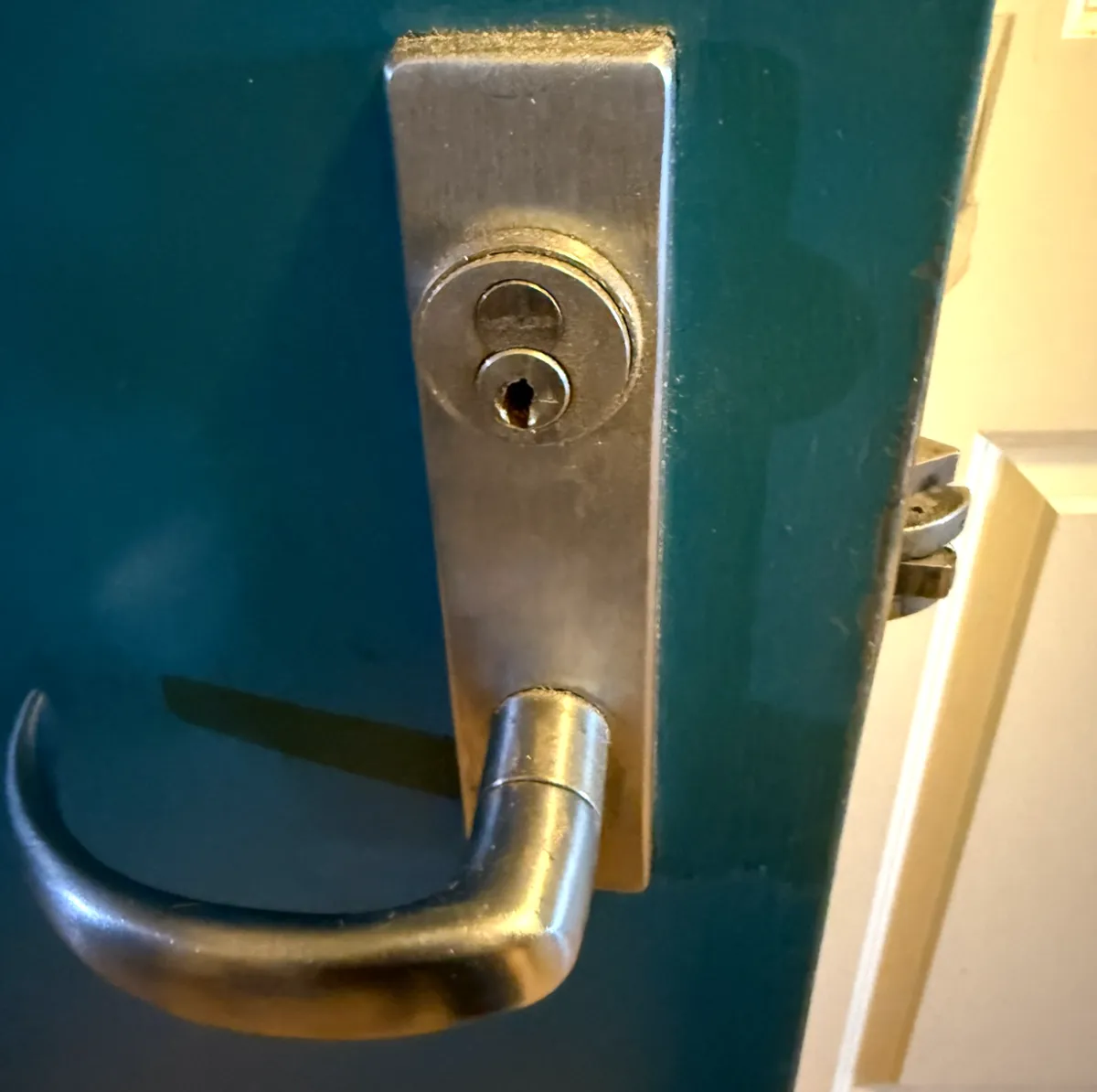 Customer Was Locked Inside The Apartment With Jammed Locked