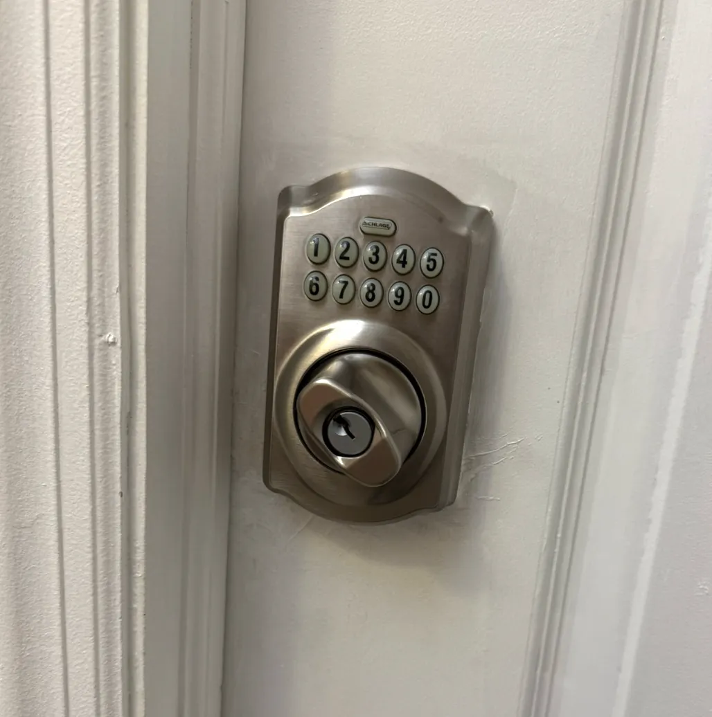 unjammed the lock on emergency lockout for tashkent supermarket